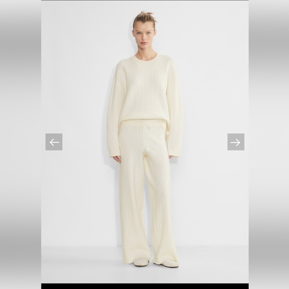 Aritzia Sweaters - 💕 ARITZIA The Group Lloyd Extra Fine Marino Wool Set Size S\M